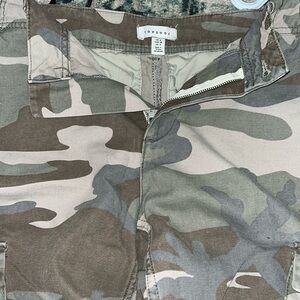 Cargo topshop pants. Never worn! Size 4